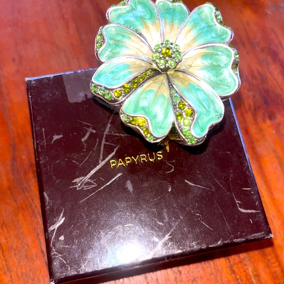 Papyrus - Picture 2 of 3